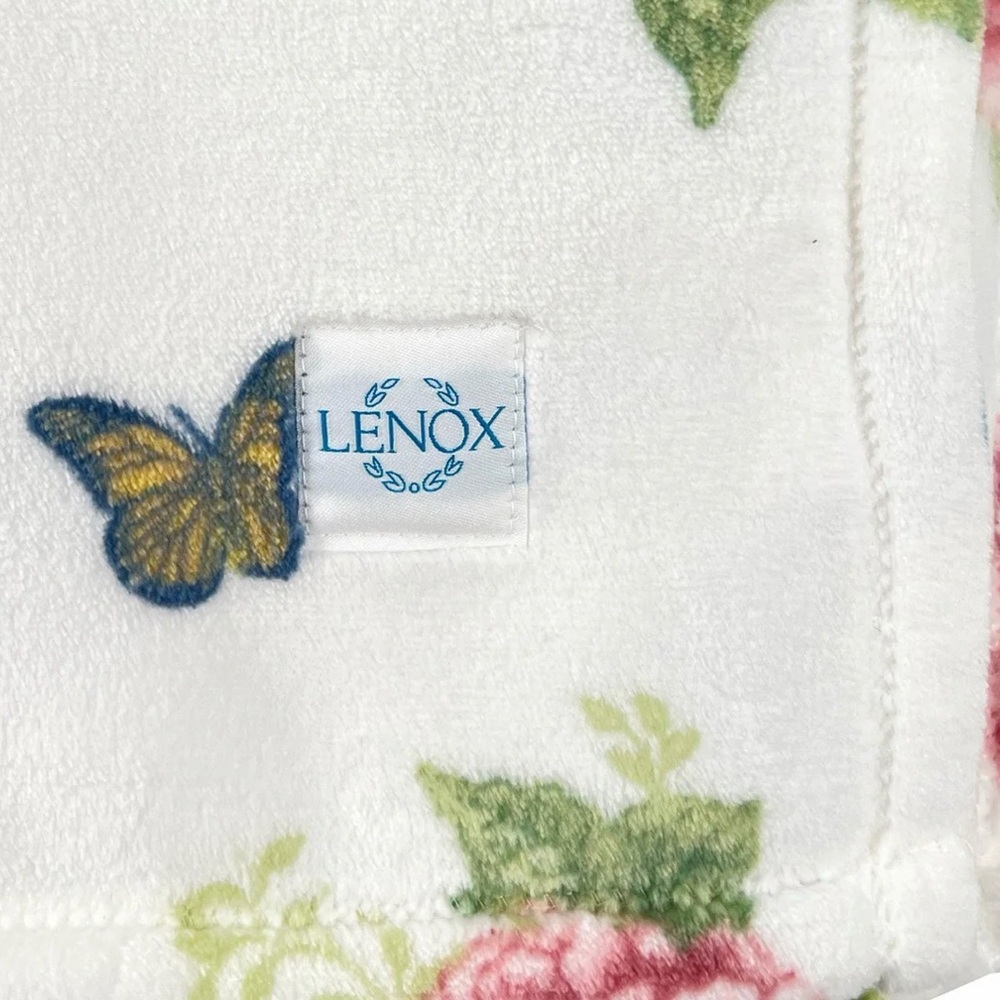 NWT Lenox Butterfly Meadow Hydrangea Throw Blanket - Picture 3 of 6